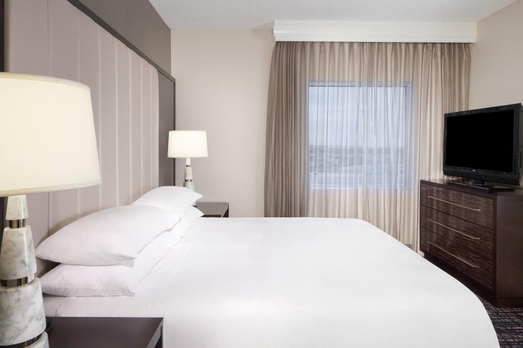 Dallas Marriott Suites Medical/Market Center Zewnętrze zdjęcie