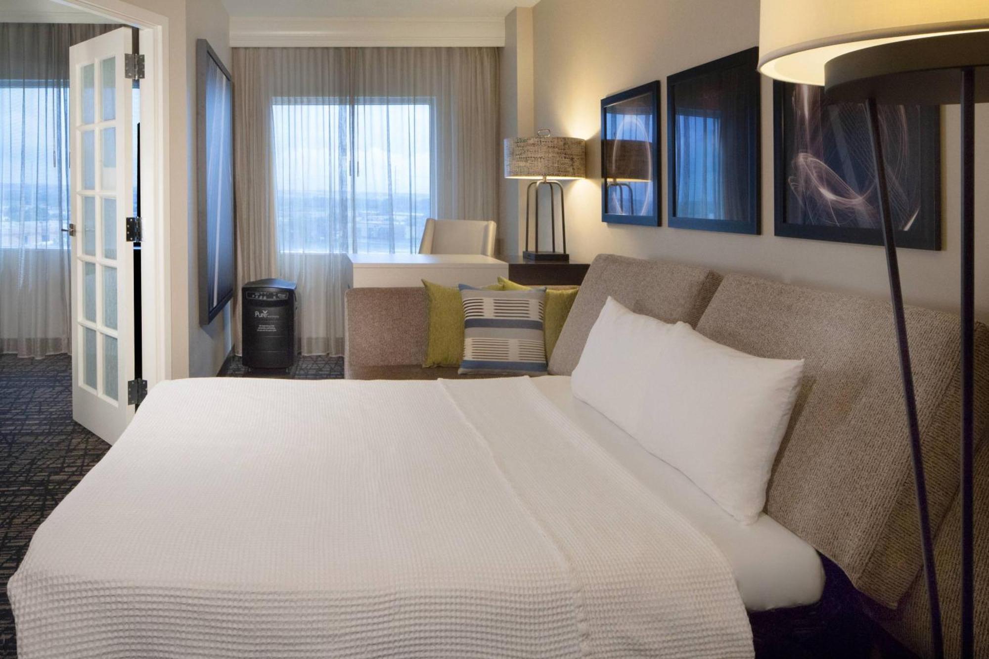 Dallas Marriott Suites Medical/Market Center Zewnętrze zdjęcie
