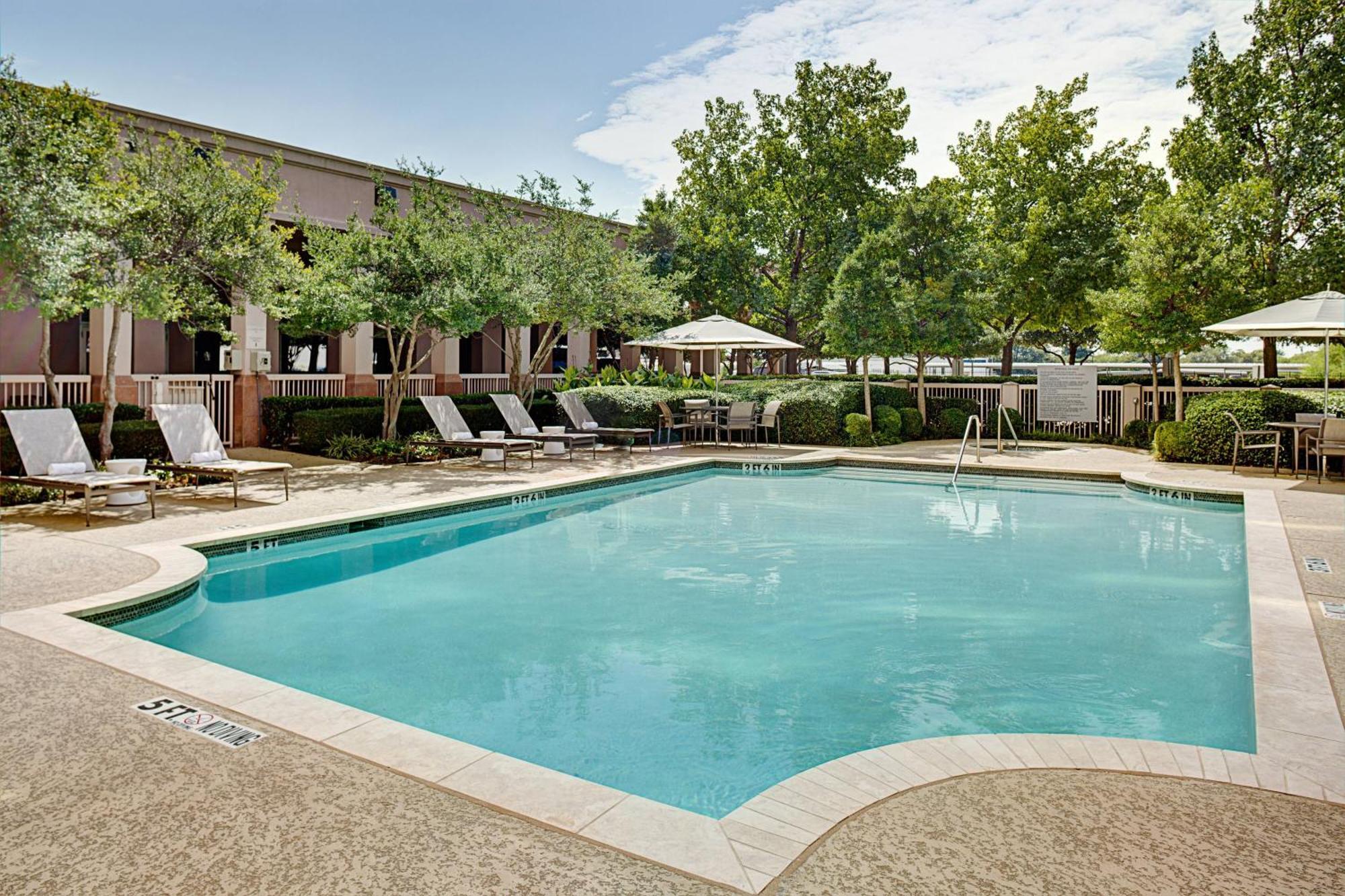 Dallas Marriott Suites Medical/Market Center Zewnętrze zdjęcie